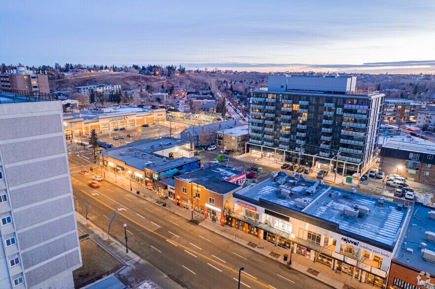 More Photos Of 330 10th St NW, Calgary Storefront For Lease