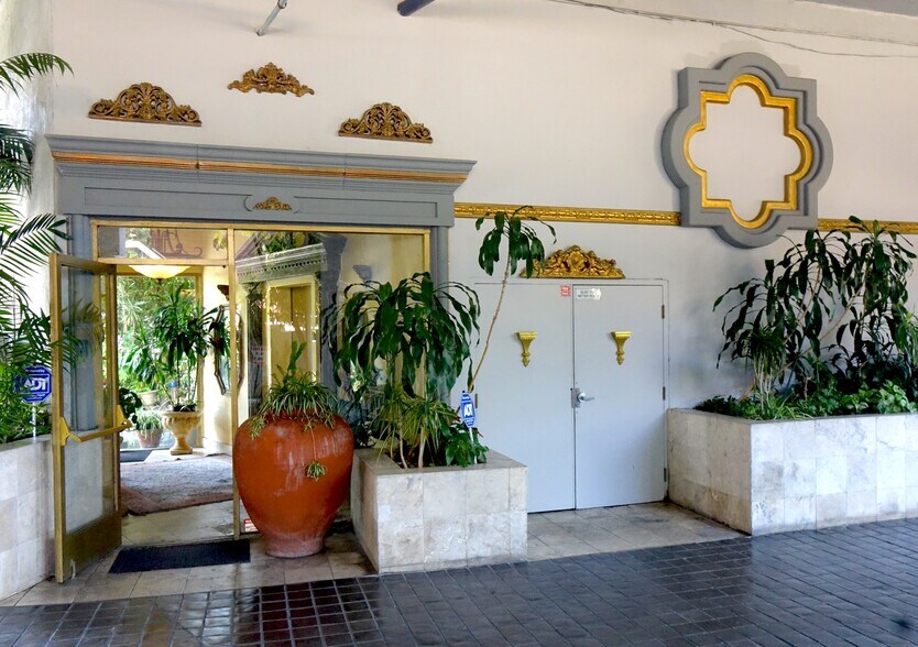 More Photos Of 2801 Camino del Rio S, San Diego Office For Lease