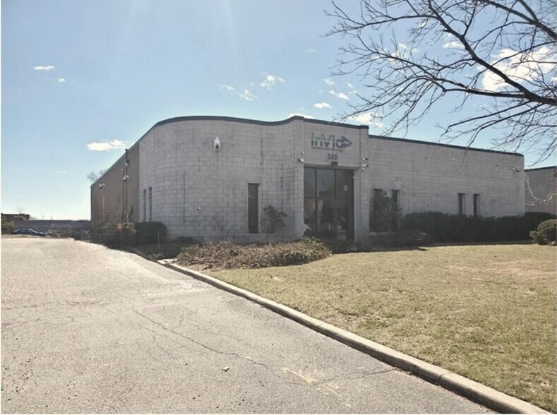 Primary Photo Of 355 Oser Ave, Hauppauge Warehouse For Lease