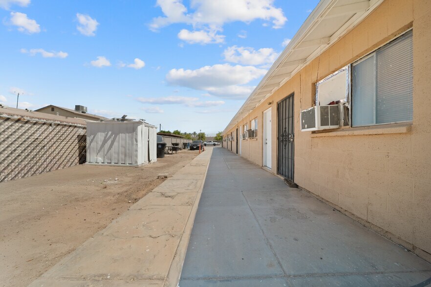 More Photos Of 942 G St, Brawley Multifamily For Sale