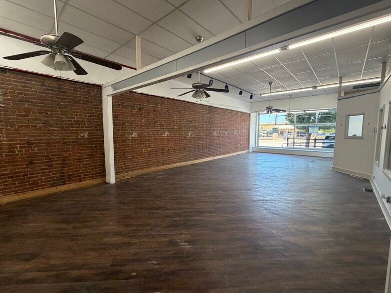 More Photos Of 1705 Washington St, Blair Storefront Retail Office For Sale