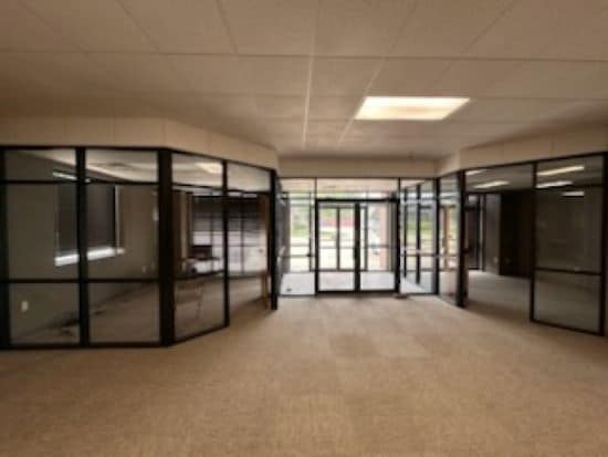 More Photos Of 2101-2114 E Crawford St, Salina Freestanding For Lease
