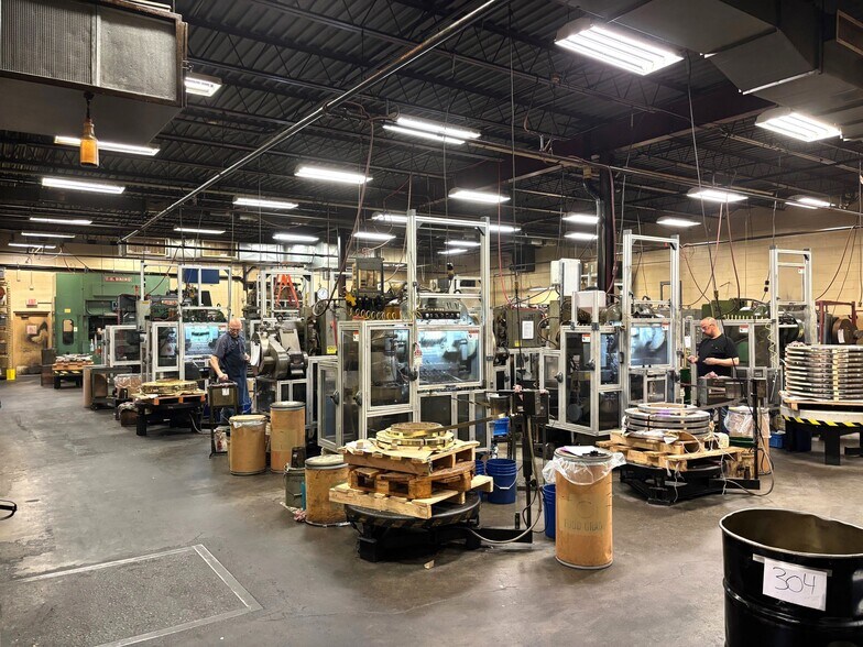 More Photos Of 687 Wooster St, Naugatuck Industrial For Sale