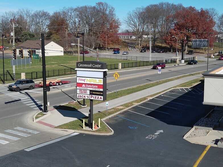 More Photos Of 707 S Madison Ave, Greenwood Storefront For Sale