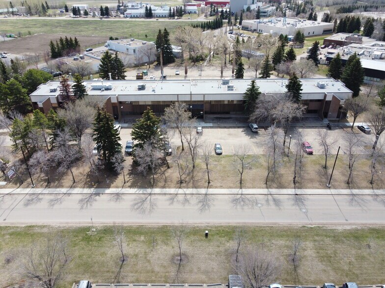 More Photos Of 9403 20 Av NW, Edmonton Office For Sale
