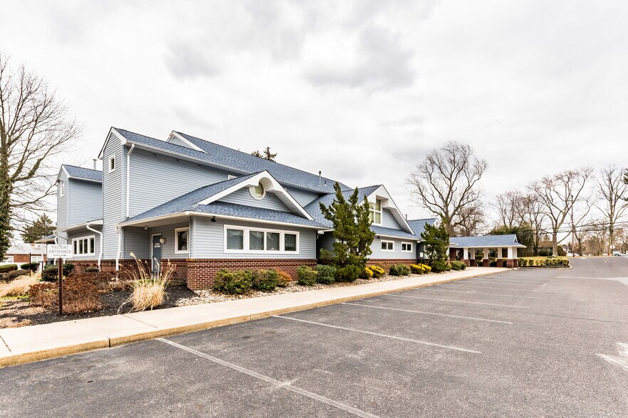 More Photos Of 1076 E Chestnut Ave, Vineland Medical For Sale