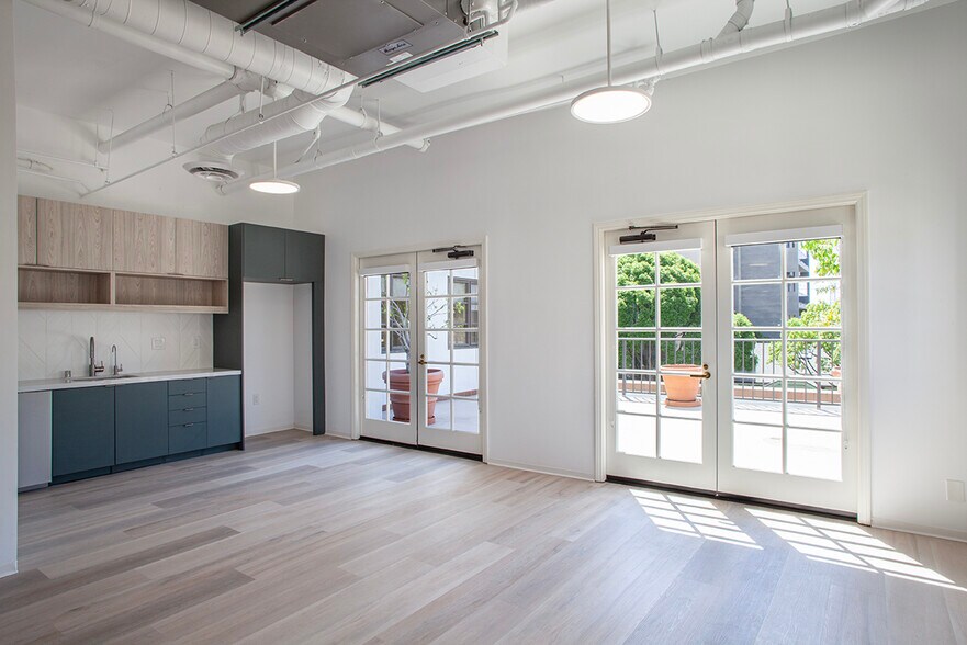 More Photos Of 725 Arizona Ave, Santa Monica Loft Creative Space For Lease