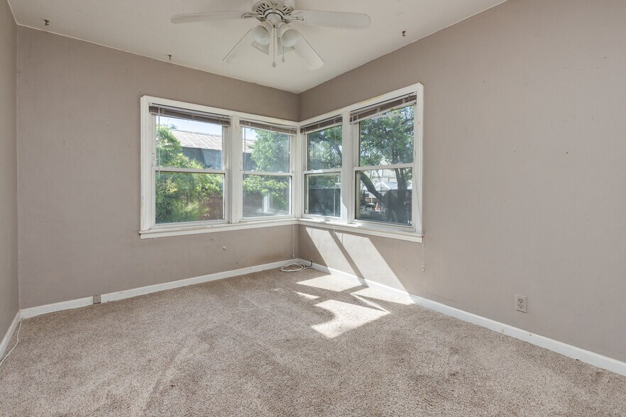 More Photos Of 2424 Park Ave, Chico Service For Sale