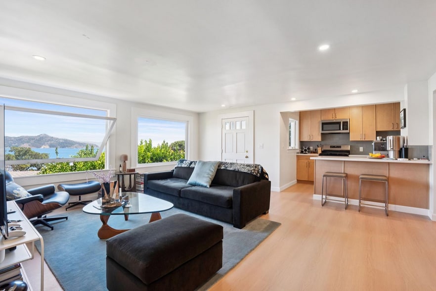 More Photos Of 47 Bulkley Ave, Sausalito Apartments For Sale