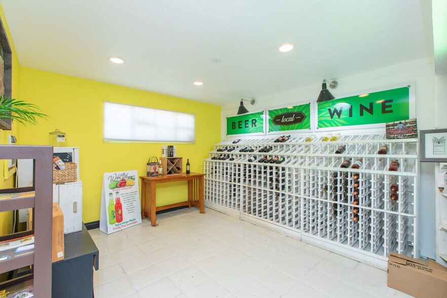 More Photos Of 3039 N Scottsdale Rd, Scottsdale Freestanding For Sale