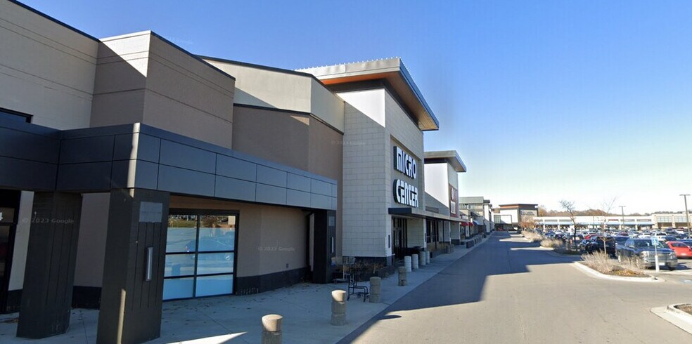 More Photos Of 9292 Metcalf Ave, Overland Park Land For Lease