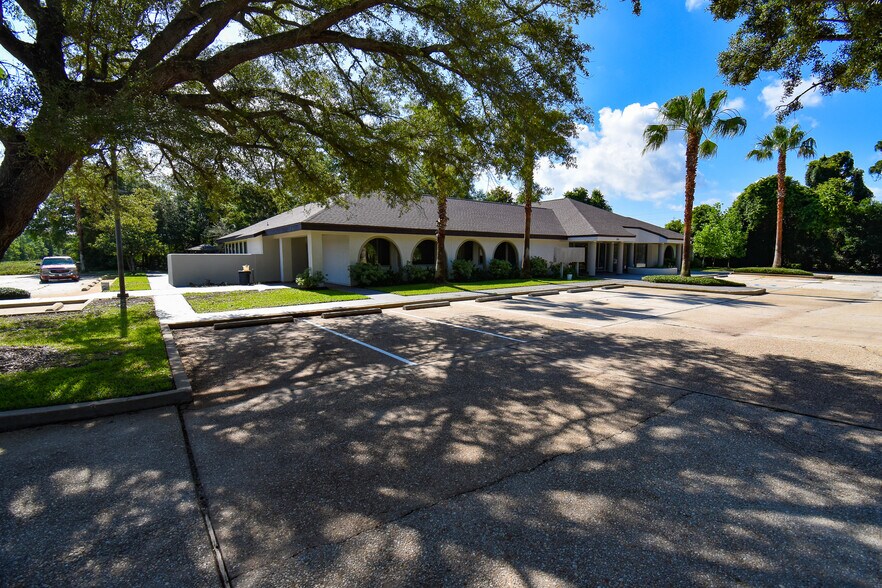 More Photos Of 1830 Hickory Shores Rd, Gulf Breeze Medical For Lease