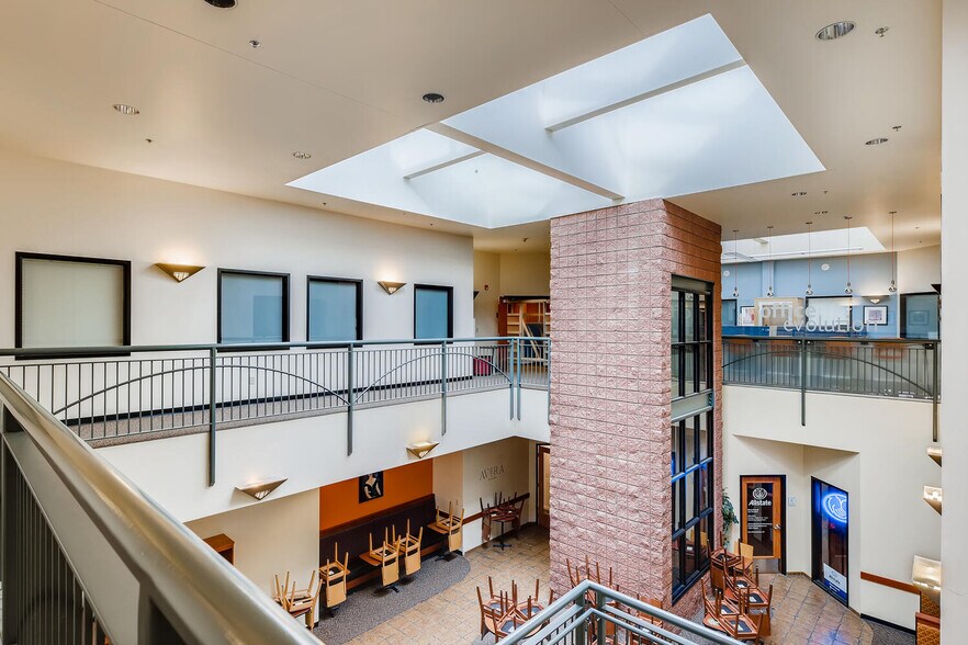 More Photos Of 9233 Park Meadows Dr, Lone Tree General Retail For Lease