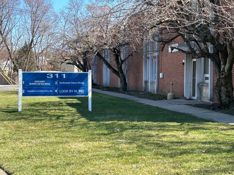 Primary Photo Of 311 E Park St, Moonachie Warehouse For Lease