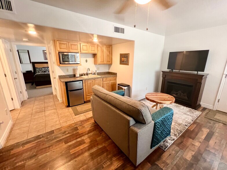More Photos Of 125 Laurel Ct, Prescott Specialty For Sale