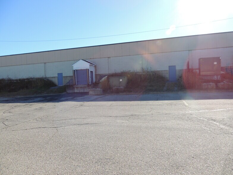 More Photos Of 24 Lexington Dr, Laconia Light Manufacturing For Lease
