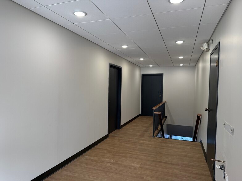 More Photos Of 9030 Montgomery Rd, Cincinnati Medical For Lease