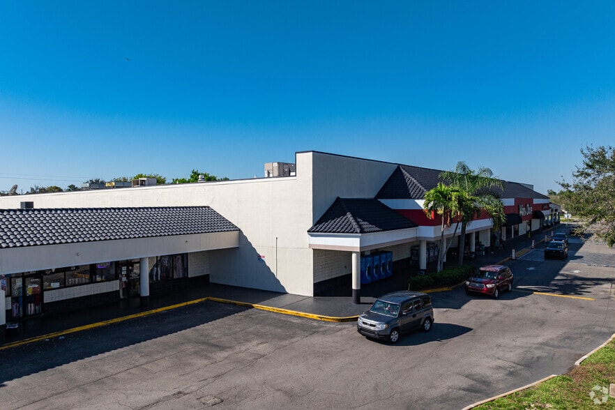 More Photos Of 4851-5038 Golden Gate Pky, Naples General Retail For Lease