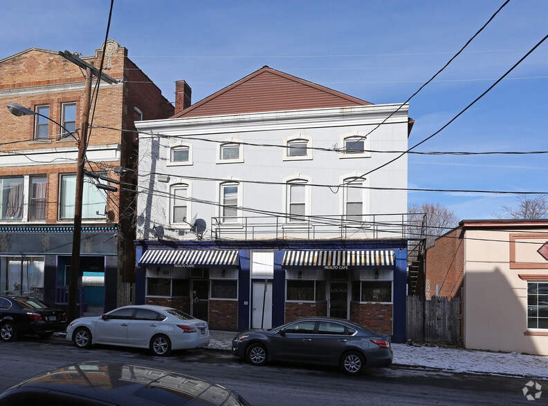 More Photos Of 50 Rappallo Ave, Middletown Storefront Retail Residential For Lease