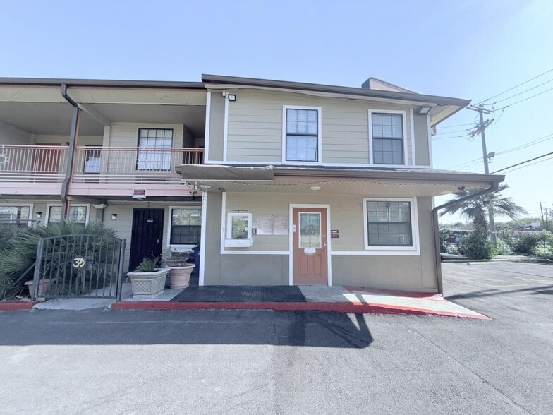 More Photos Of 1131 Austin Hwy, San Antonio Hotel For Sale