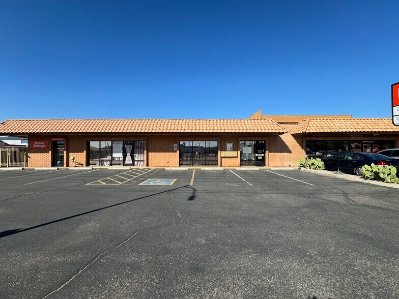 More Photos Of 13246 N 113th Ave, Youngtown Freestanding For Lease