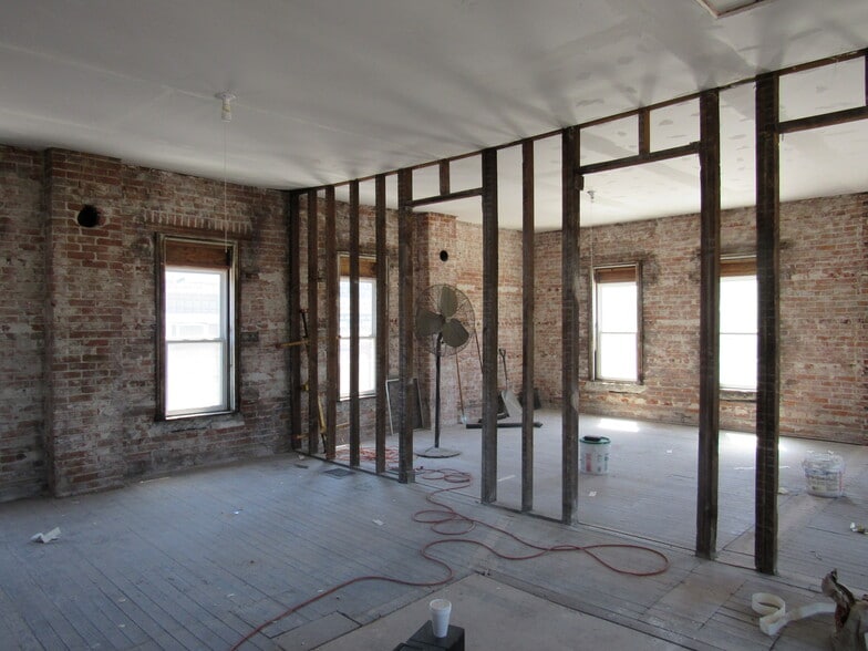 More Photos Of 1850 E Broadway, Alton Office Residential For Sale