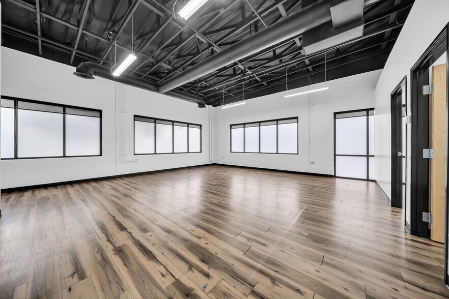 More Photos Of 3710 W Greenway Rd, Phoenix Medical For Sale