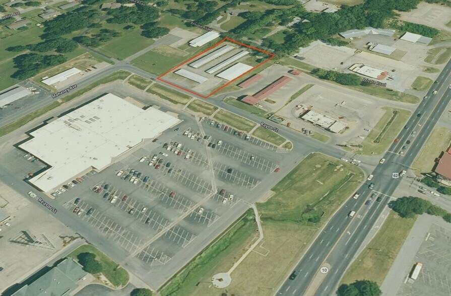 More Photos Of 200 E Rayne St, Tahlequah Self Storage For Sale