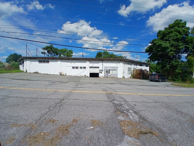 Primary Photo Of 20 Deyo Pl, Newburgh Warehouse For Sale