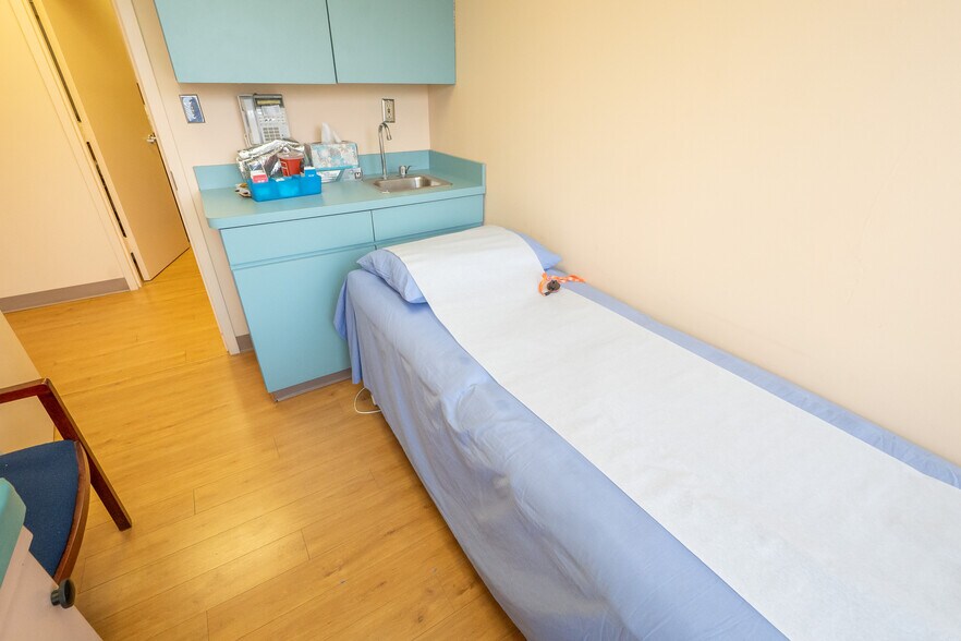 More Photos Of 622 Georges Rd, North Brunswick Medical For Sale