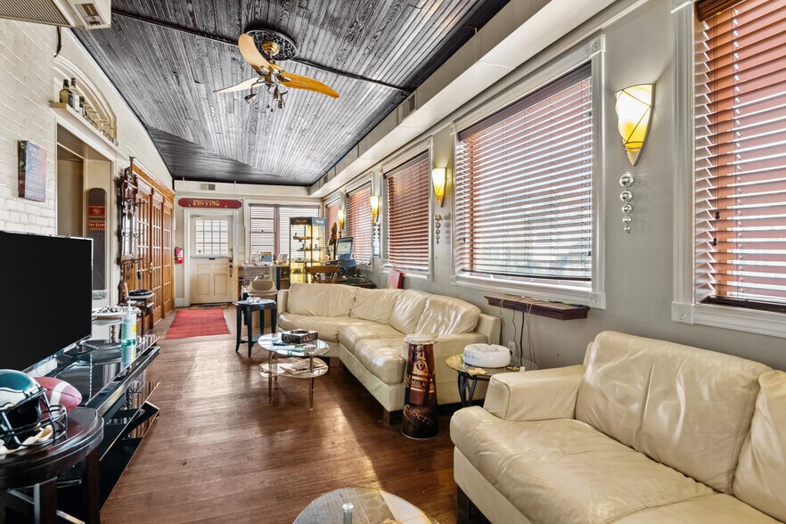 More Photos Of 2201 Perkiomen Ave, Mount Penn Restaurant For Sale