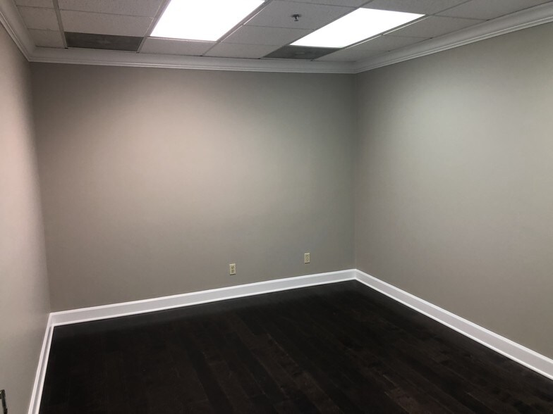 More Photos Of 1640 Powers Ferry Rd SE, Marietta Office For Lease