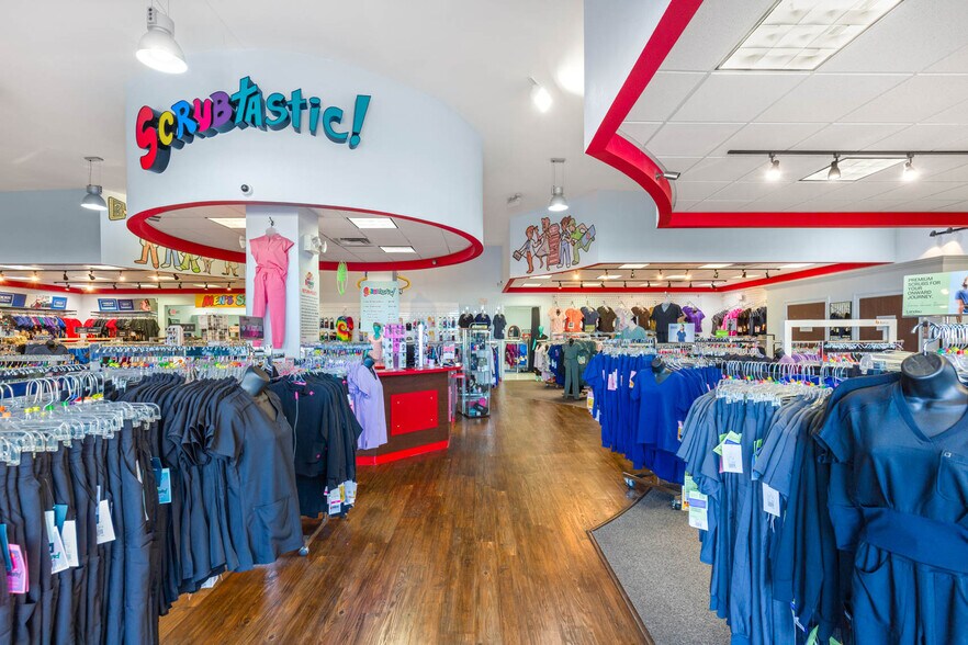 More Photos Of 6007-6045 S Rainbow Blvd, Las Vegas Unknown For Lease