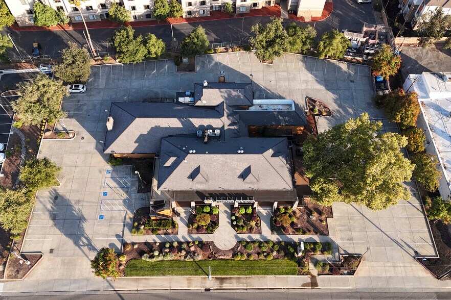 More Photos Of 11275 Folsom Blvd, Rancho Cordova Restaurant For Lease