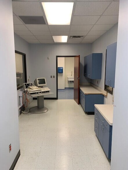 More Photos Of 1303 N Mound St, Nacogdoches Medical For Lease