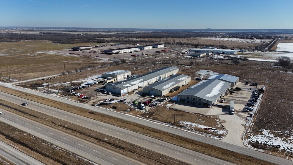 More Photos Of 12699 S Interstate 35, Valley View Warehouse For Sale