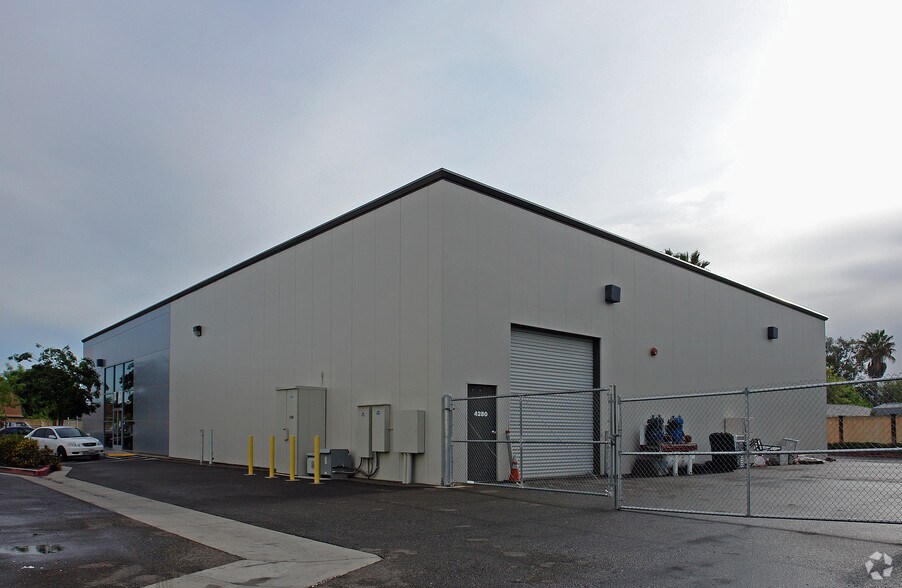 More Photos Of 4280 Pell Dr, Sacramento Warehouse For Lease