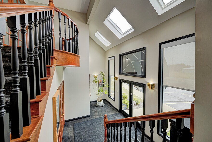 More Photos Of 4582 Northwest Plaza West Dr, Zionsville Office For Lease