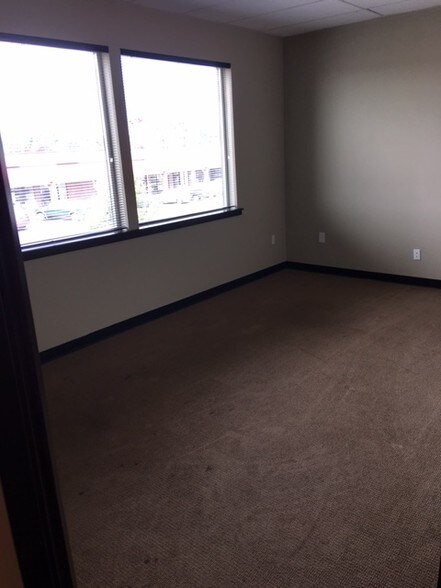 More Photos Of 3204 Smokey Point Dr, Arlington Office For Lease