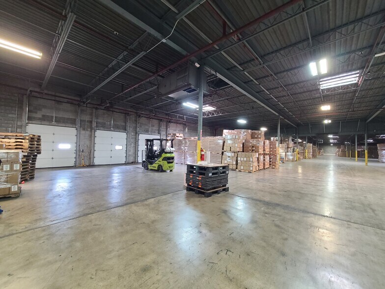 More Photos Of 3320 W Ferguson Rd, Fort Wayne Manufacturing For Lease