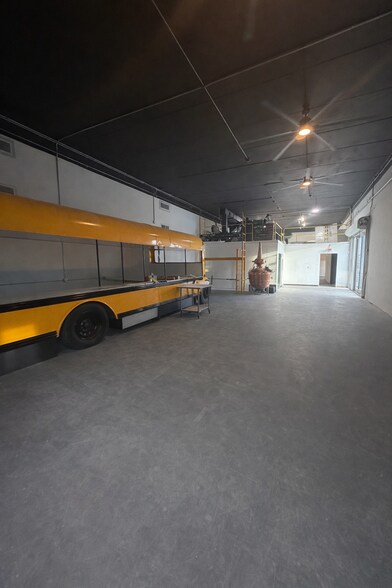 More Photos Of 205-209 NE 1st Ave, Hallandale Beach Flex For Lease
