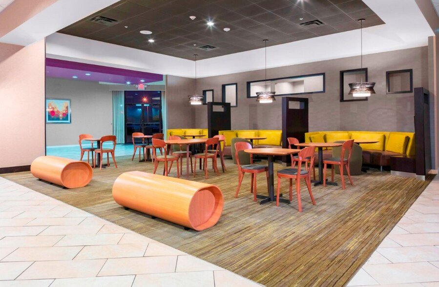 More Photos Of 1721 E Central Texas Expy, Killeen Hotel For Sale