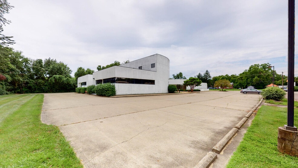More Photos Of 10190-10198 Springfield Pike, Cincinnati Medical For Sale