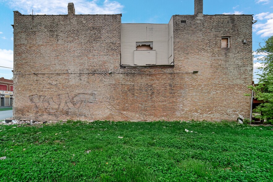 More Photos Of 6848 S Ashland Ave, Chicago Flex For Sale