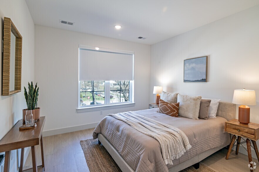 More Photos Of 619 N Maple Ave, Ho-Ho-Kus Apartments For Lease