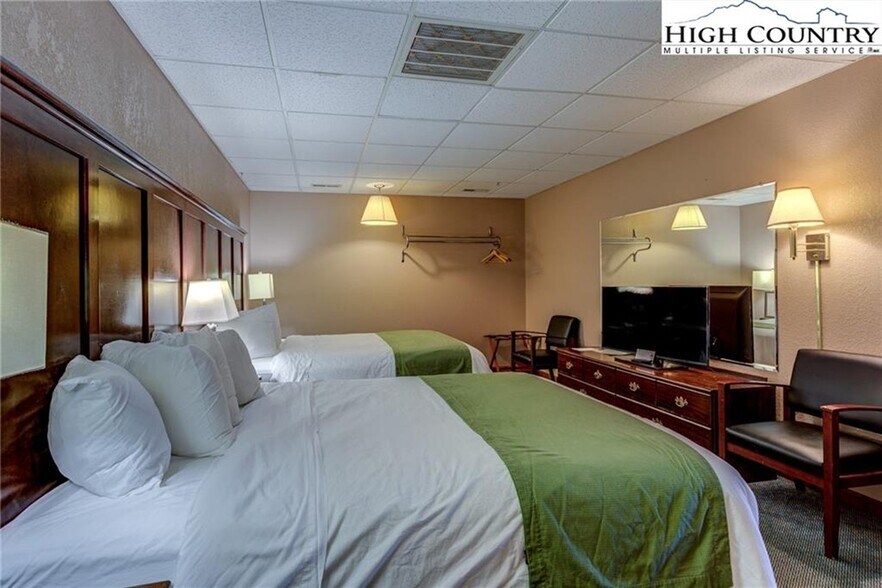 More Photos Of 341 N Main St, Sparta Hospitality For Sale