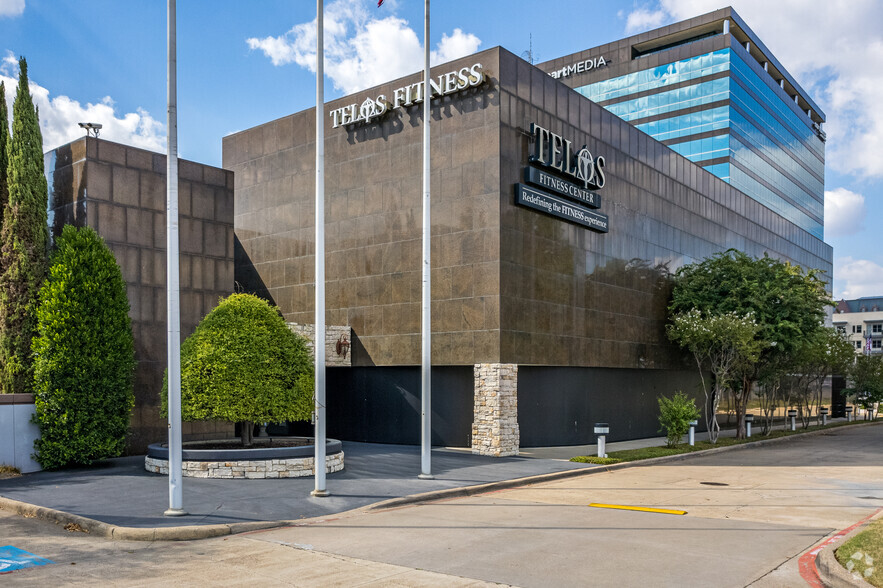 Primary Photo Of 13701 Dallas Pky, Dallas Health Club For Lease