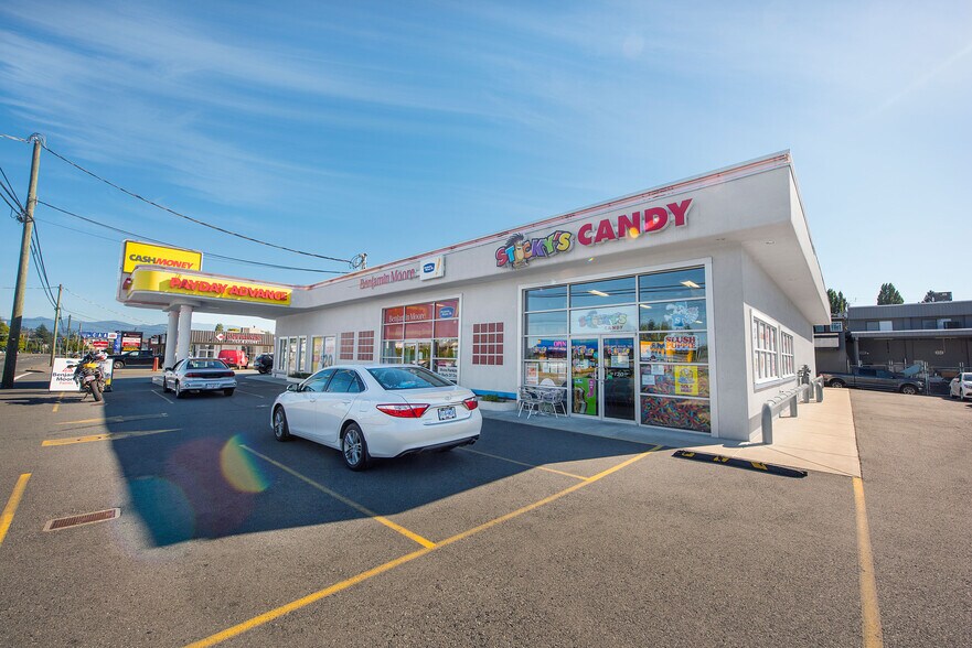 More Photos Of 33258 S Fraser Way, Abbotsford Freestanding For Lease