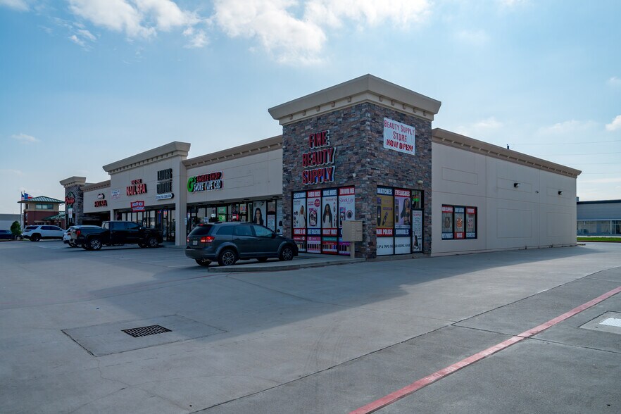 More Photos Of 23135 Morton Ranch, Katy Storefront For Lease