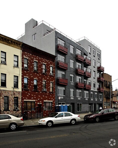 More Photos Of 184 Noll St, Brooklyn Office For Lease